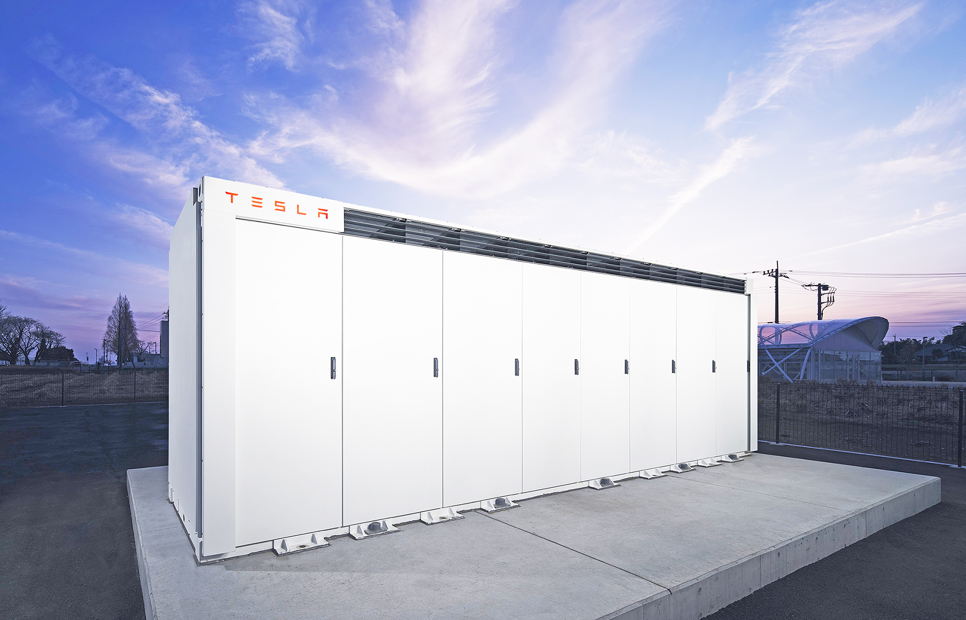 約3,000kWh定置型蓄電池を高砂熱学のラボ施設に導入【テスラ】国内初